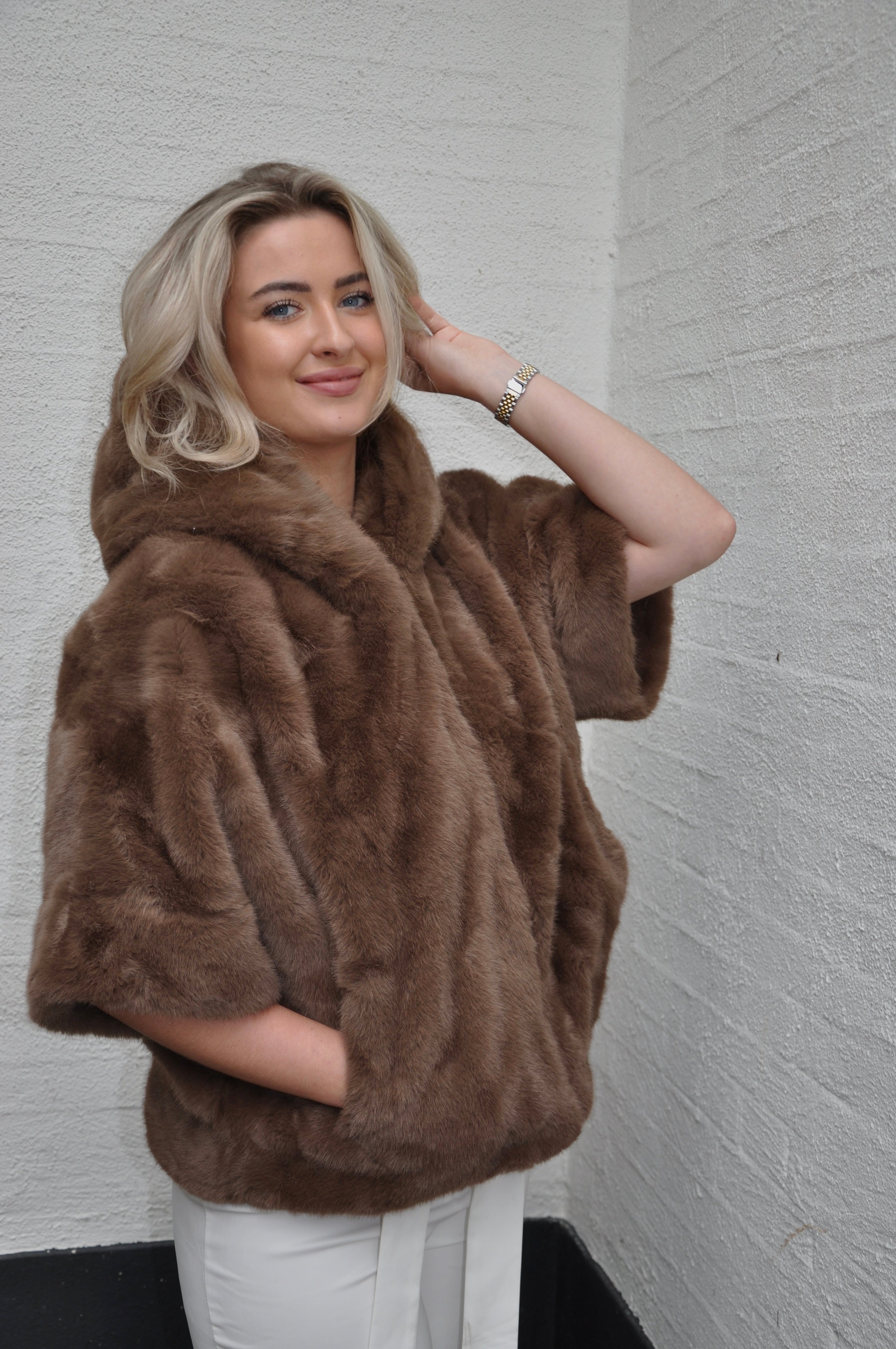 Taupe Faux Fur Jacket – One Size